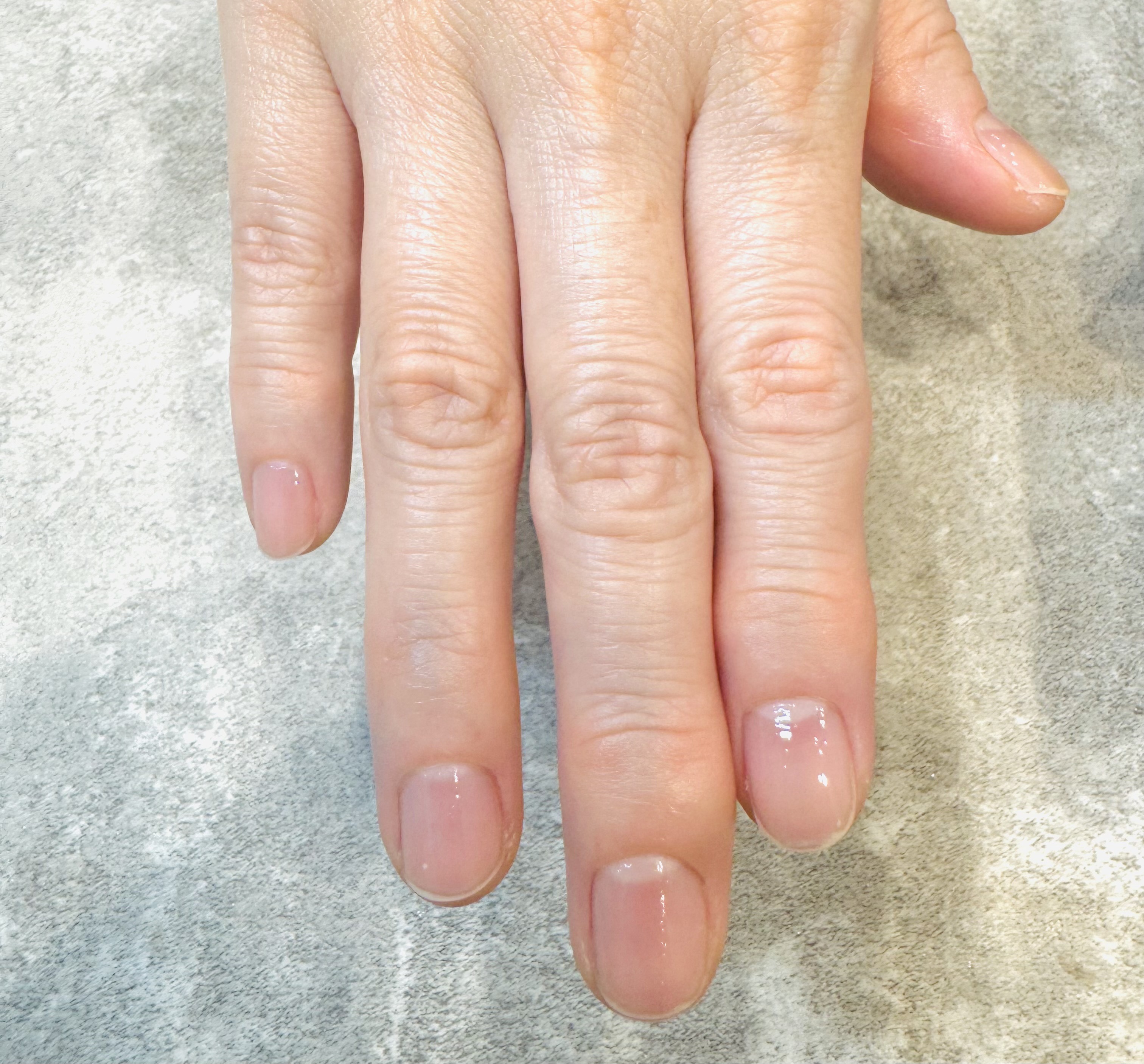 ネイルケア施術の様子